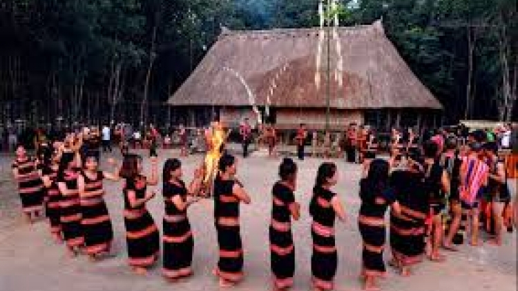 Ghi nhớ lời già làng căn dặn   (Chúa vế rơkong krâ pơlê pơchân)