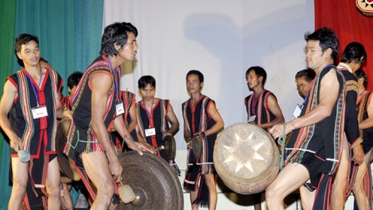 Tanh bĕ ayong dăm jŭ