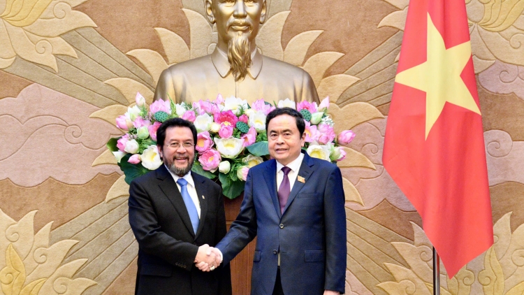 Củ tịc Quôk hội wă Phó Củ tịc Mpồl duh broă ala mat ƀòn lơgar lơgar Indonesia 