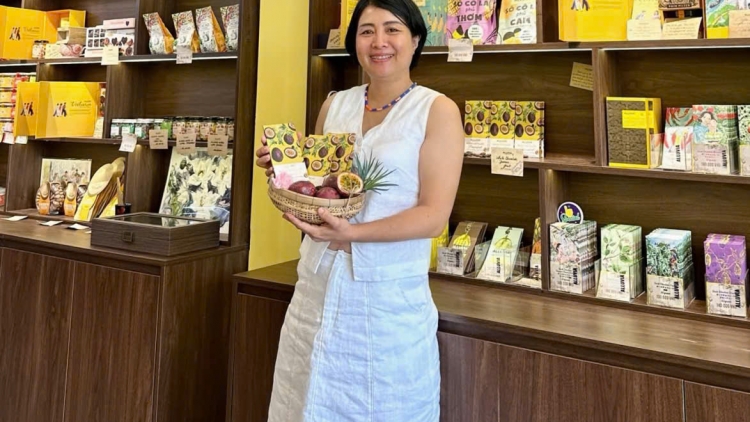 នារីម្នាក់នៅខេត្តដុងថាបជោគជ័យជាមួយគ្រាប់កាកាវ