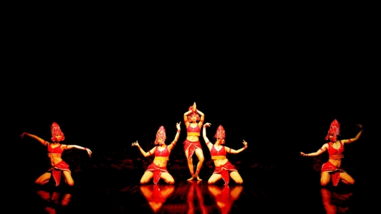 PR'MÚA: APSARA