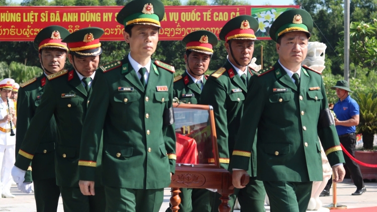 500 ngai mang lòt jòi, gĭt nền muh măt cau chơ̆t màng 