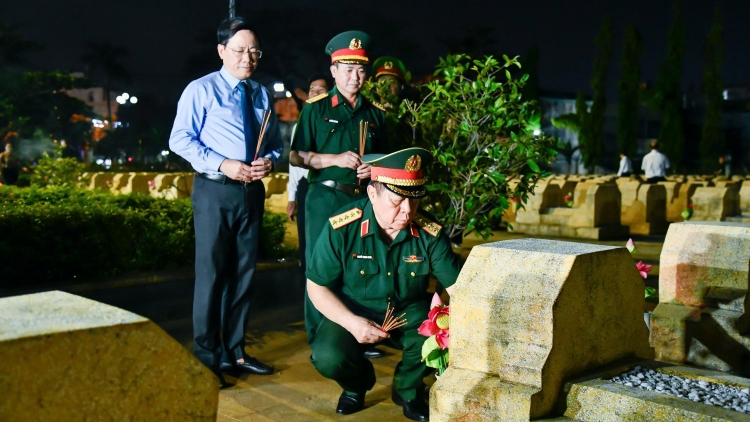 Đại tướng ồng Nguyễn Trọng Nghĩa kah ưn ngài ală Cau khin cha jak chài chơt màng mờ còp cau ling sồt să tàm càr Gia Lai