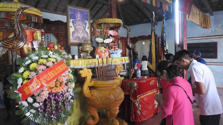 Mnuih ƀuôn sang Lăn đap Kngư mđing kơ phŭn agha djuê ana