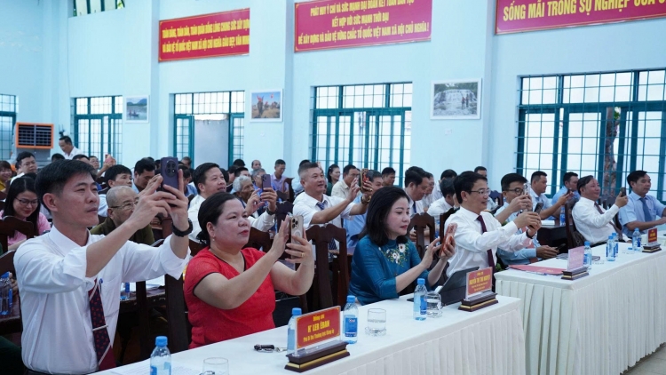 Du phường ta Dak Lak rgŏ jă “Nău nkual ƀon têh, nău kan ƀon lan, neh mblar rong an đŏng”