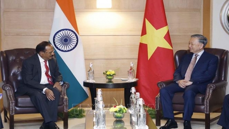 Khua gĭt gai Đảng, Khua lăn čar Tô Lâm bi tuôm hŏng Pô đru kčĕ bruă răng mgang klei êđăp ênang ala čar India 