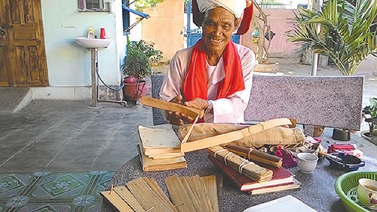 Urang " nghe nhan" khik ilamu palei Cam