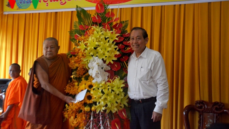 Phó Thủ tướng Trương Hòa Bình thăm Học viện Phật giáo Nam Tông Khmer