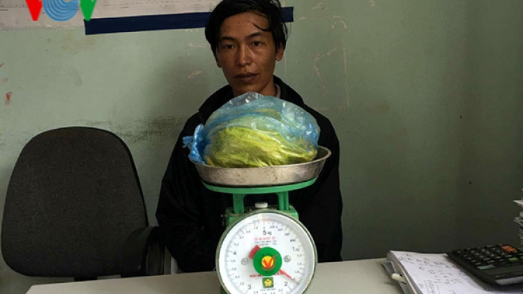 Lai Châu bắt giữ 2 đối tượng mua bán gần 2kg thuốc phiện