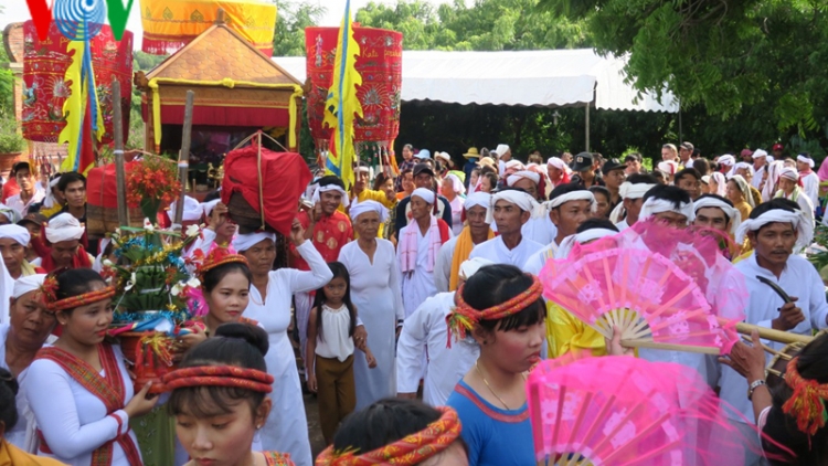 Đồng bào Chăm Bình Thuận tổ chức đại lễ Katê