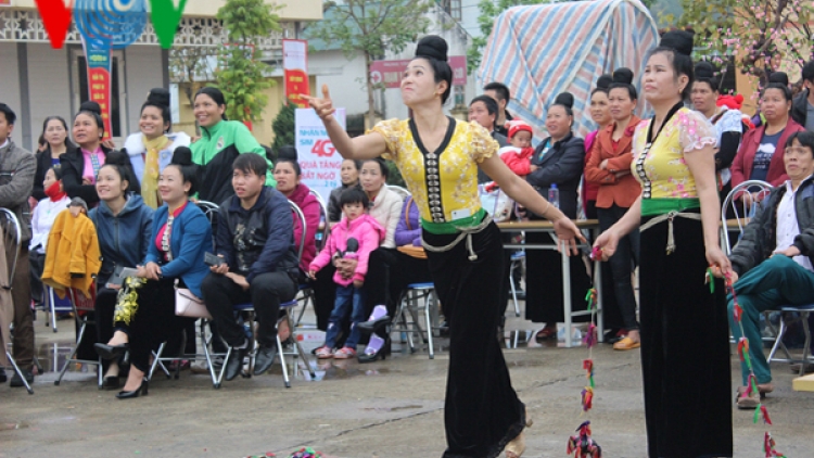 Sôi động Lễ hội "Mùa hoa ban" Sơn La