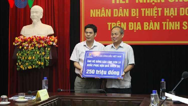 Tập đoàn xăng dầu Việt Nam hỗ trợ đồng bào vùng lũ Sơn La 250 triệu đồng