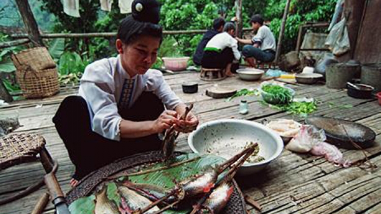 Món cá nướng "pa-pỉnh-tộp" của người Thái