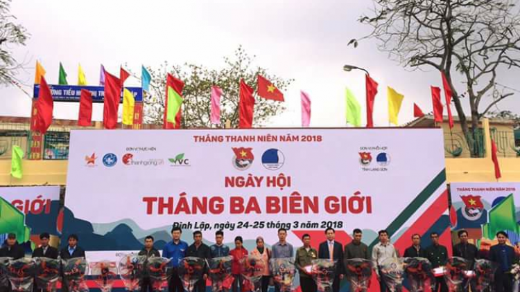 Ngày hội "Tháng ba biên giới" tại Lạng Sơn