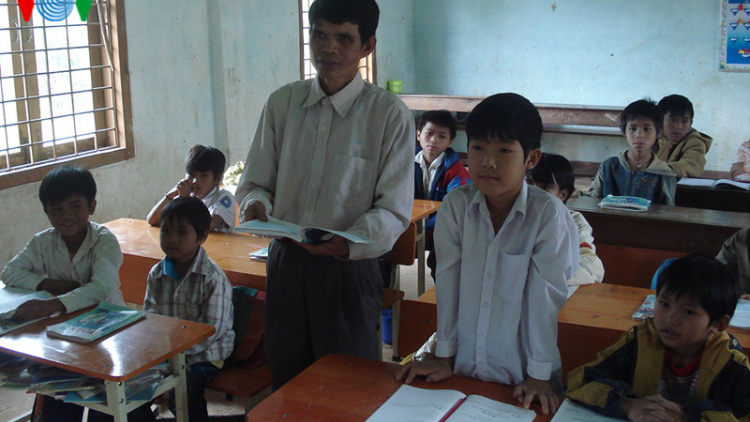 Ngành giáo dục Kon Tum thiếu 1.800 giáo viên và người lao động