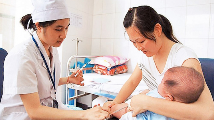 Đắk Lắk: tiêm bổ sung vắc xin sởi-rubella