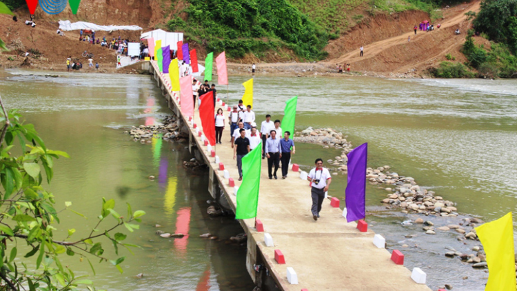 “Cây cầu nối nhịp yêu thương” ở miền núi Quảng Trị