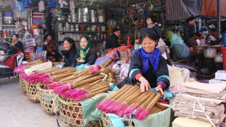 Nghề làm hương truyền thống ở xóm Nà Kéo