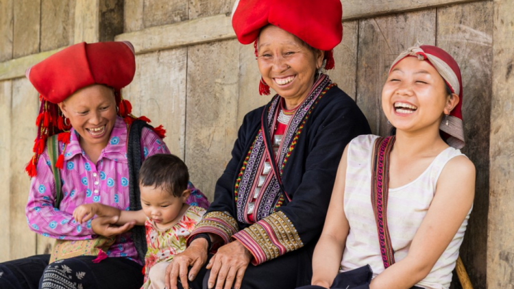 Nét đặc sắc trong trang phục một số dân tộc ở Lào Cai