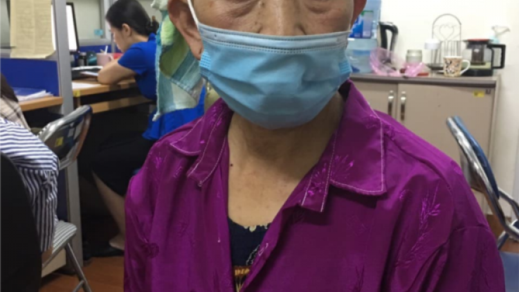 Giúp bà Hoàng Mùi Khe được phẫu thuật