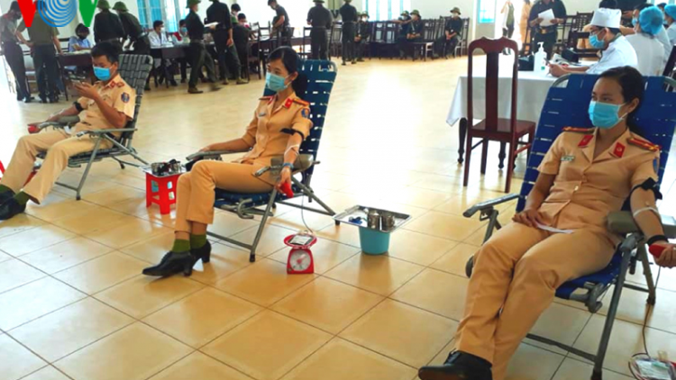 Đắk Lắk: hơn 1.700 đơn vị máu tình nguyện trong tháng cách ly vì dịch Covid-19