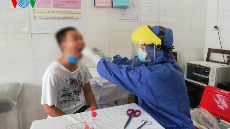 Lào Cai: Hơn 800 người về từ vùng dịch phải lấy mẫu xét nghiệm