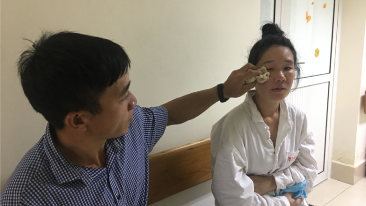 Tiếp sức cho người phụ nữ Thái chữa khối u ác tính trên mặt