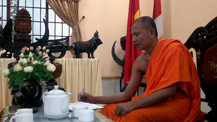 Nhà sư Khmer học tập và làm theo Bác