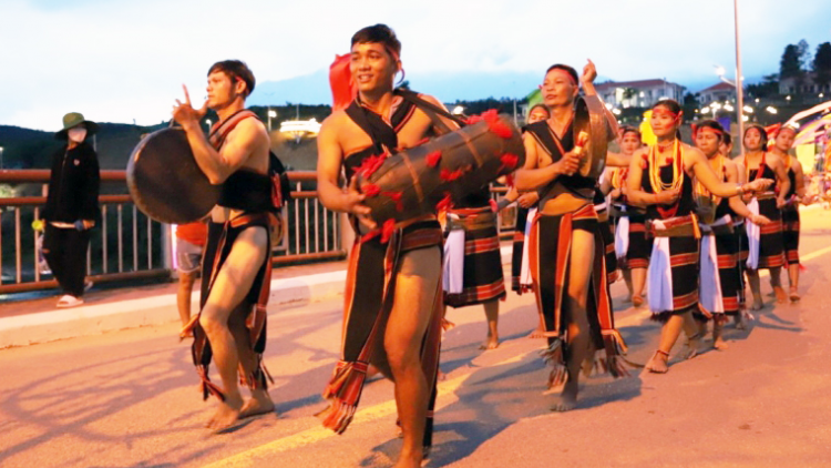 Quảng Nam phát huy giá trị văn hóa dân tộc trong các hoạt động lễ hội