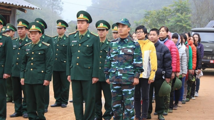 Công an Tây Giang pa choom p’rá Lào