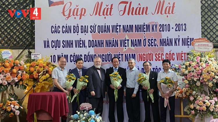 Kỷ niệm 10 năm cộng đồng người Việt Nam được chính phủ Séc công nhận là dân tộc thiểu số