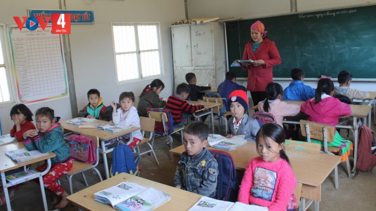 Bắc Kạn: Ngành giáo dục “giật gấu vá vai” trước thềm năm học mới