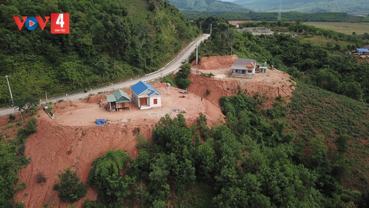 Cần di dời người dân vùng sạt lở đất ở các huyện miền núi Quảng Trị