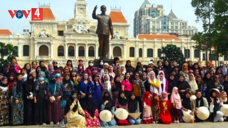Họp mặt phụ nữ Chăm Islam tiêu biểu nhân dịp Tết Raya Idil Adha năm 2024