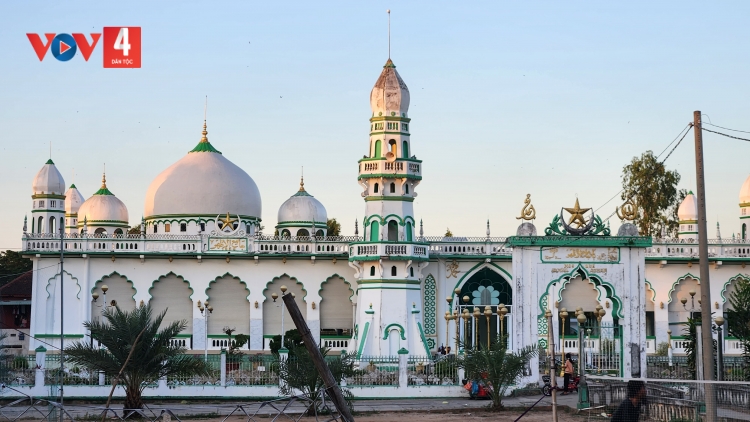 Kỳ bí thánh đường hồi giáo Jamiul Azhar của người Chăm Islam-An Giang