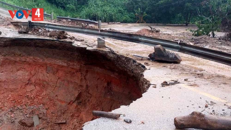 Lai Châu nỗ lực đảm bảo “mạch máu” giao thông trong tháng cao điểm mưa lũ