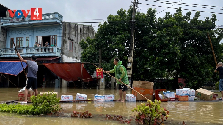 Người dân Lạng Sơn chung tay hướng về bà con vùng lũ