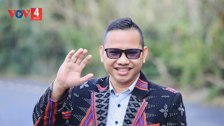 MÈO HOANG