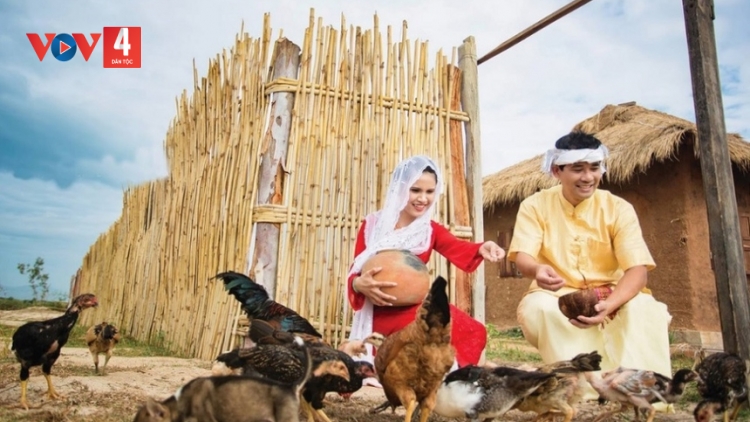 ĐỂ TRONG LÒNG (Dân ca Chăm)