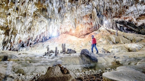 Khám phá quần thể hang động Pu Sam Cáp ở Lai Châu