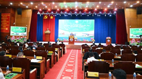 Thủ tướng truh hop akŏm roi tơbăt tơdrong Tơproh trong jang kơ dêh char Tây Ninh