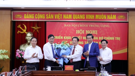 Bí thư n’gor uỷ Sơn La Nguyễn Hữu Đông mât nău kan ƀư groi kruanh Nội chính Trung ương.