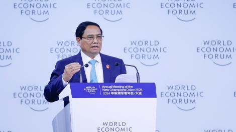 Thủ tướng Chính phủ Phạm Minh Chính râng n’hanh lah ta tâm nchră WEF Đại Liên năm 2024
