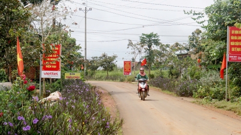 Pơjing tơring tơrang ‘nao ƀĕnh tơdrong ‘lơ̆ng hơiă tơ̆ pơlei tơm Gia Nghĩa