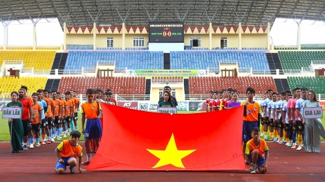 Khai mạc Giải bóng đá thanh niên dân tộc thiểu số các tỉnh Tây Nguyên