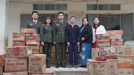 Cao Bằng: Huy động nguồn lực hỗ trợ cho gần 26.000 hộ nghèo