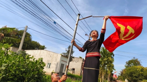 Nhân lên niềm tự hào từ "Đường cờ Tổ quốc"