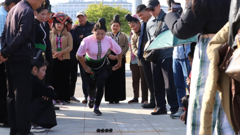 Sơn La: Rộn ràng "Hội xuân dâng Bác"