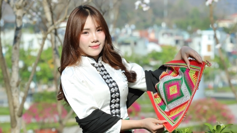Hoa ban khoe sắc khắp núi rừng Sơn La