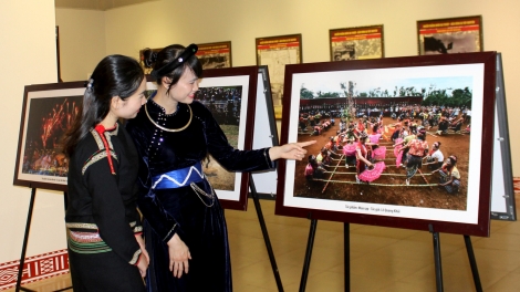 Đắk Lắk: Triển lãm "50 năm xây dựng và phát triển" tái hiện lịch sử hào hùng